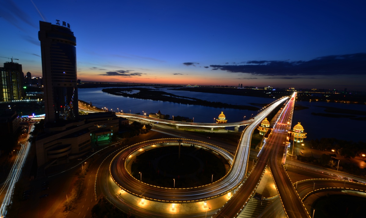 哈尔滨松花江大桥图片