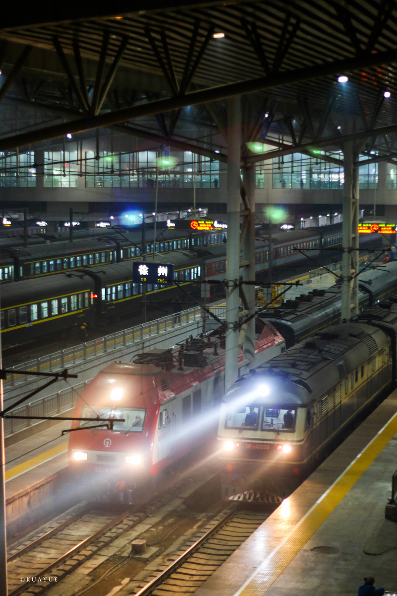 蓄势待发 - 夜景, 铁路, 火车迷, 佳能, 50mm - 老胖子跨越 - 图虫摄影网