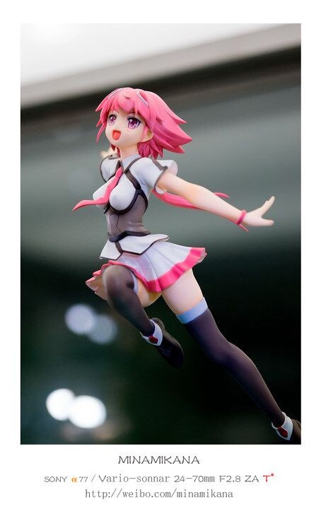 穿越宇宙的少女