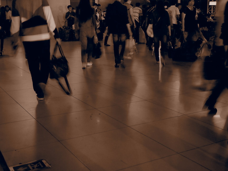  行色匆匆 +-+ 行色匆匆 