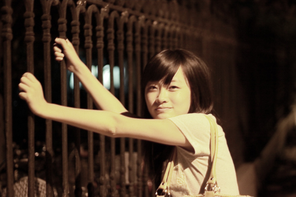 爬墙回宿舍吧! - 妹子 - 妹子 - co90 - 图虫摄影网