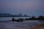 鼓浪屿的傍晚，隔海相望的厦门市区
