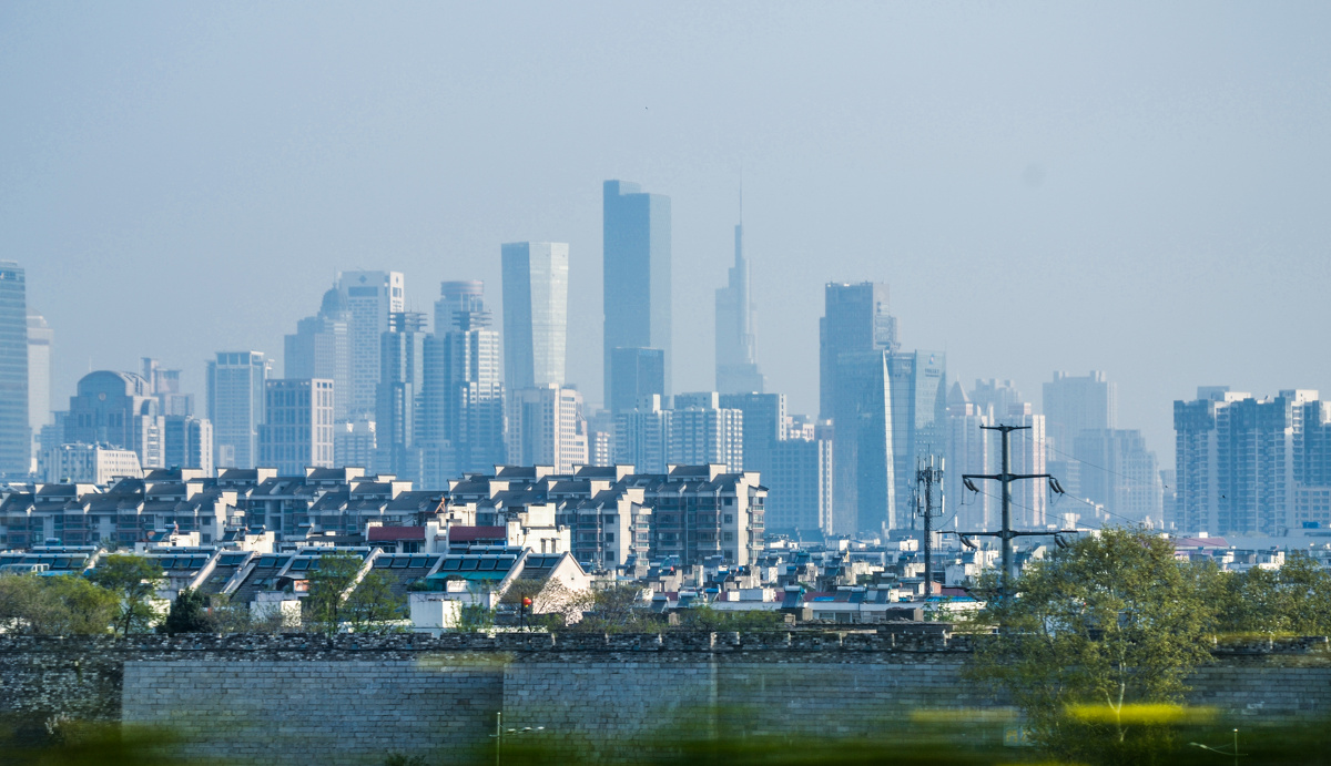 早晨坐车在应天大街高架上,顺手拍了一张 - 尼