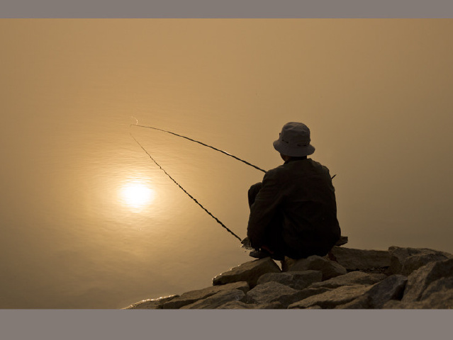 夕阳西下~老汉钓鱼