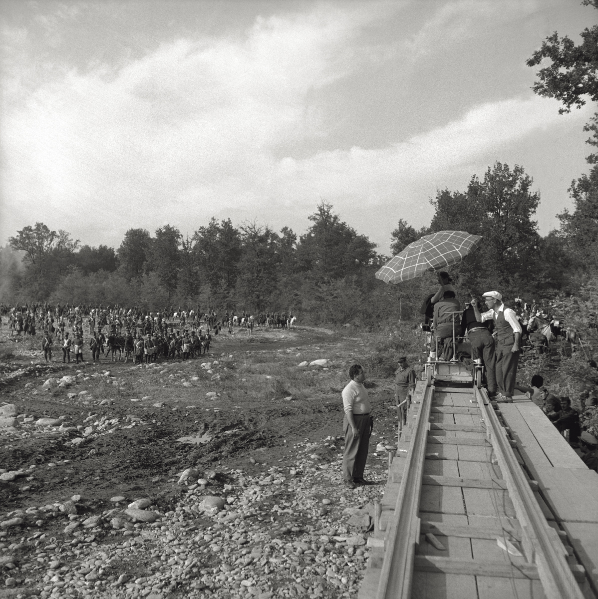 的老人和一只小猫 - 50mm - 流浪中的空白年 - 古镇影迹 - 图虫摄影网