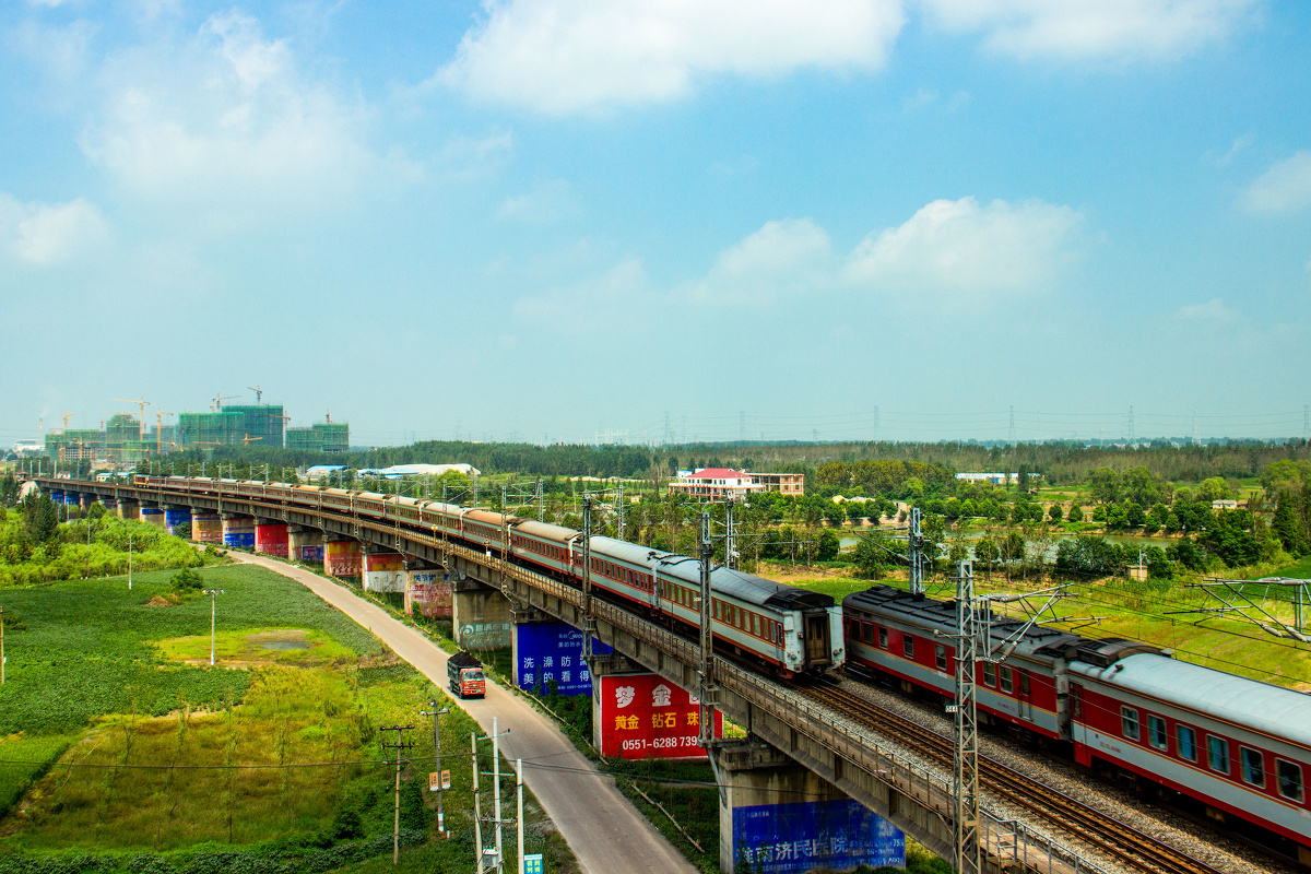 上一张 下一张 淮河大桥北接线 小黑想做摄影师发布于  9月3日