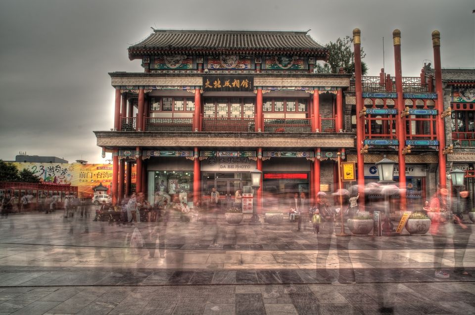 前门人太多.我只想拍建筑物.