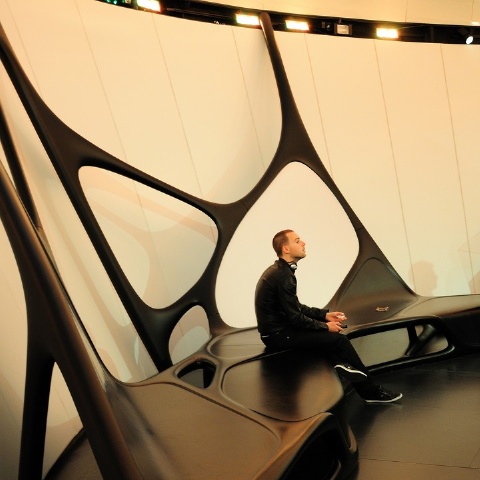 女建筑师zaha hadid作品展4张