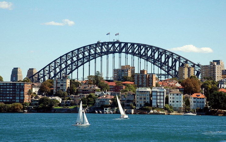 sydney harbor bridge
