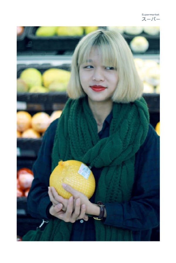 抱着我最爱的柚子  张照片