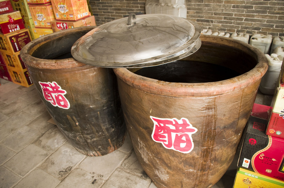 醋缸子,两个缸里的俺都喝了==!