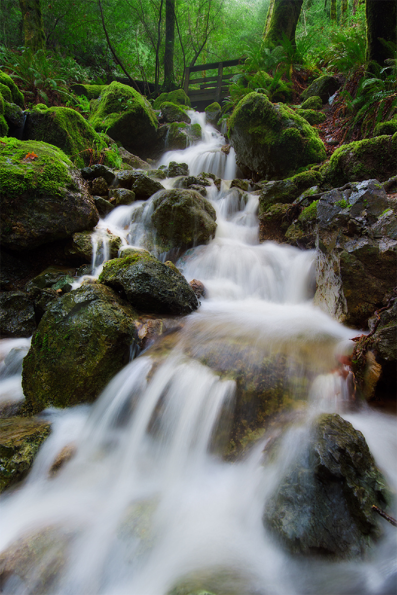 旧金山湾区附近实在不能算拍瀑布流水的好地方,但是其实还是有几处