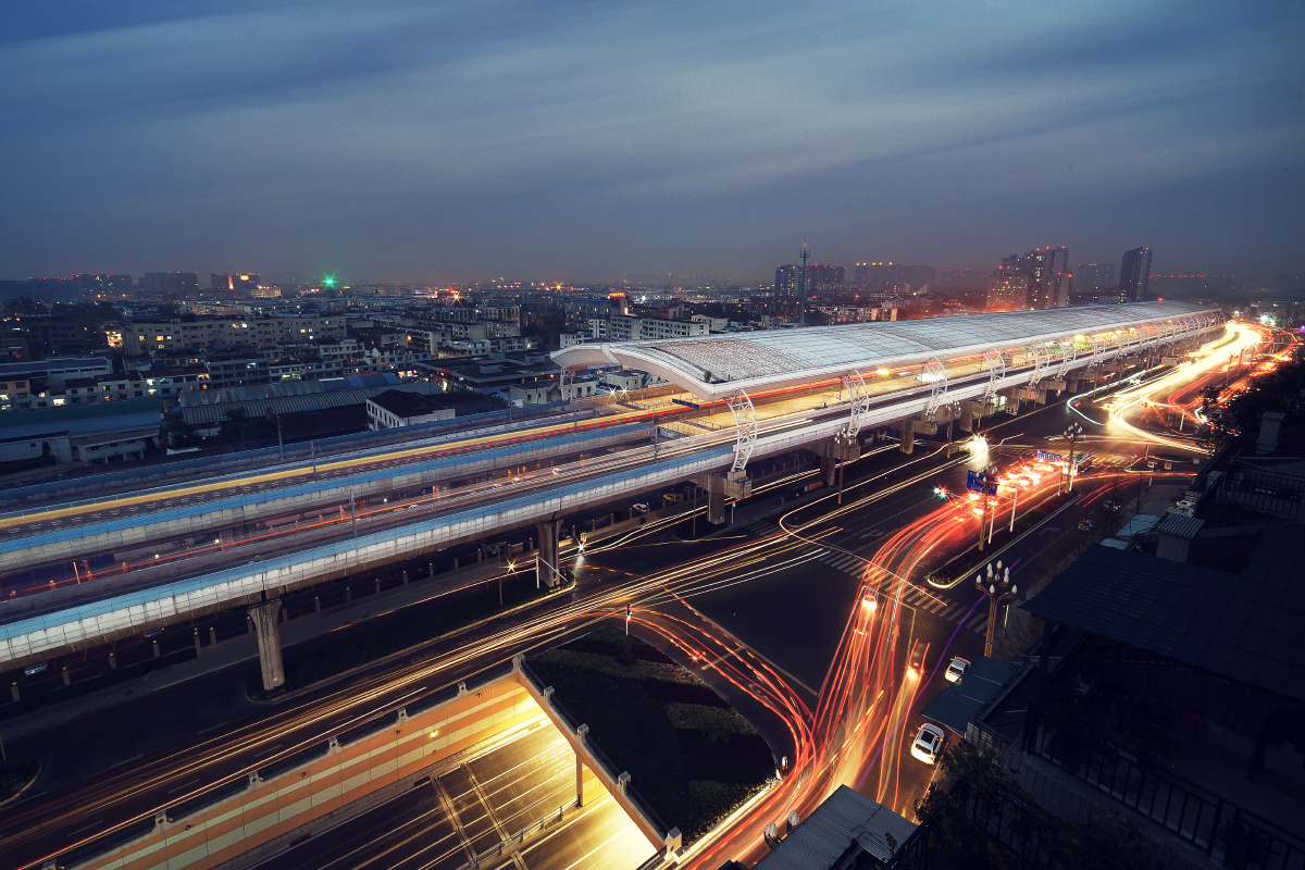 犀浦双铁集成站