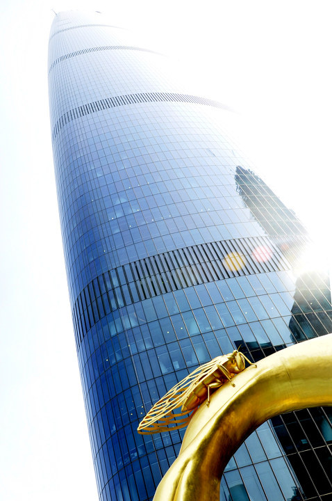 广州水桶腰下的金蝉脱壳