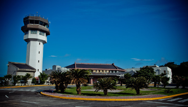 绿岛机场 绿岛很小很小,环岛公路也只有20公里长,可是就在这个小小的