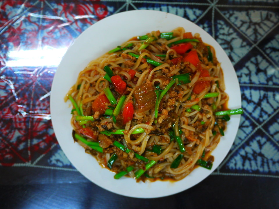 对啦,傣家的炒饵丝始终是我的爱哈哈!曾经骗了超多人以为是"炒耳丝"xd