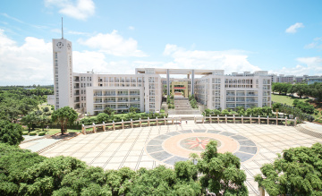 广东海洋大学钟海楼