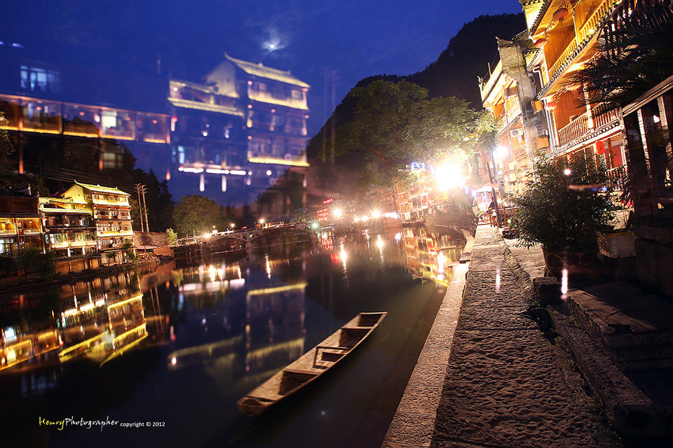 night sight of tuojiang river double exposure.