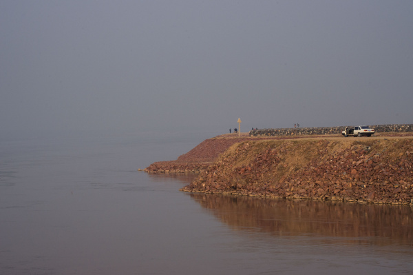 开封的地上悬河柳园口