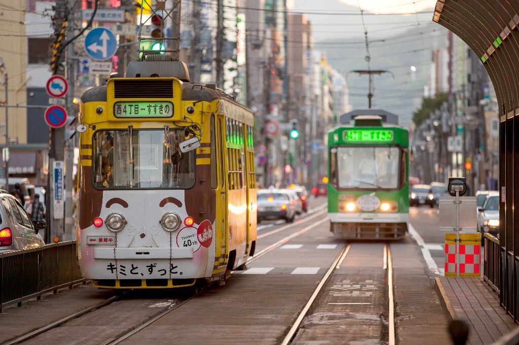 日本电车壁纸街景图片
