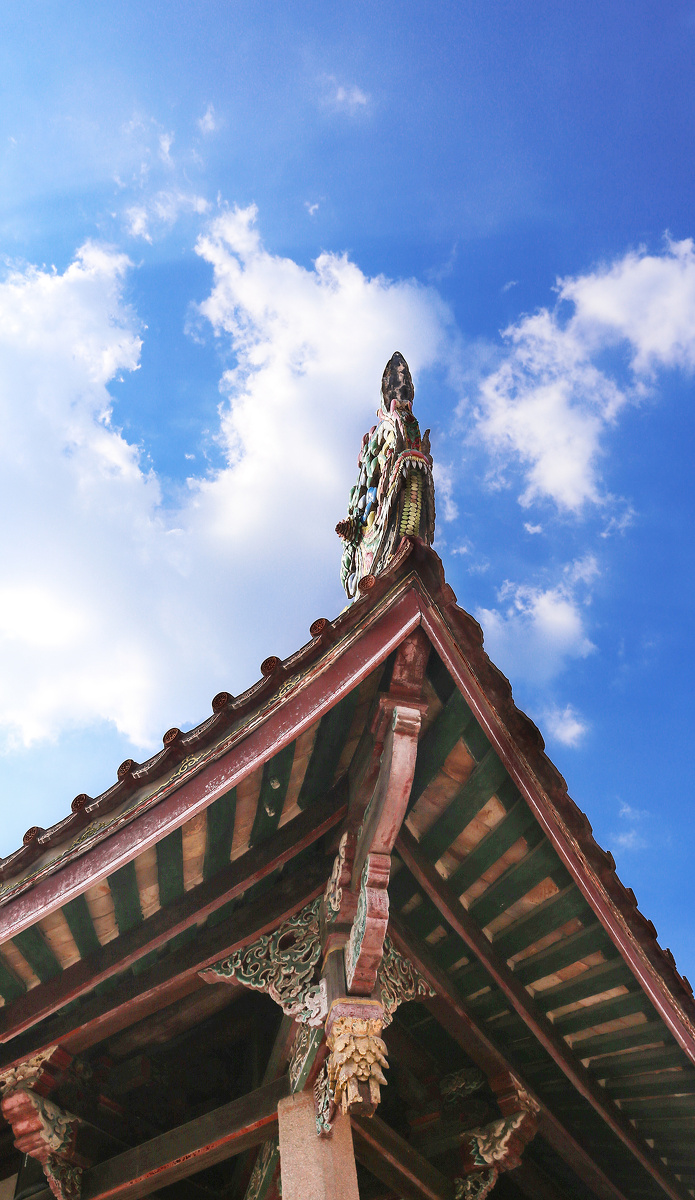 华丽的斗拱和翘脚,满满南国味道