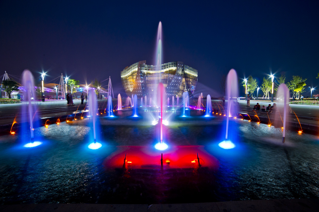 徐州音乐厅夜色璀璨