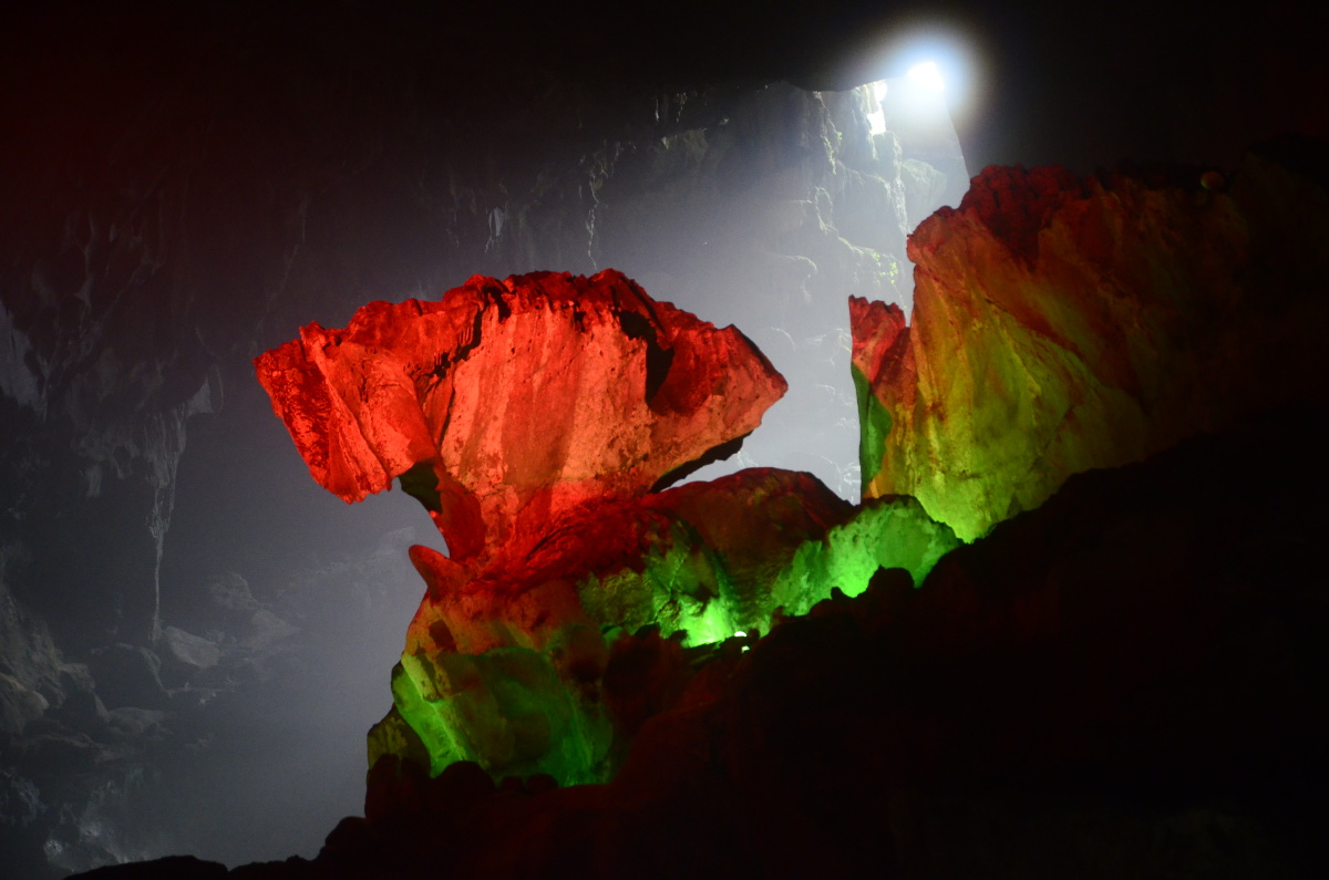 dsc3595 玉华洞,鸡冠石