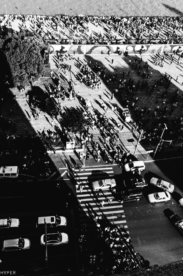 标签:上海街拍尼康黑白光影影子