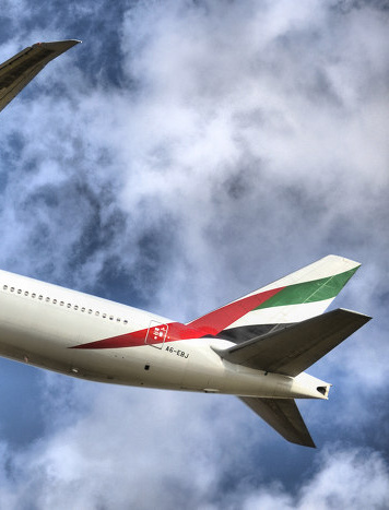 a330-300 接地瞬间,拍摄于英国曼彻斯特国际机场 阿联酋航空 波音777