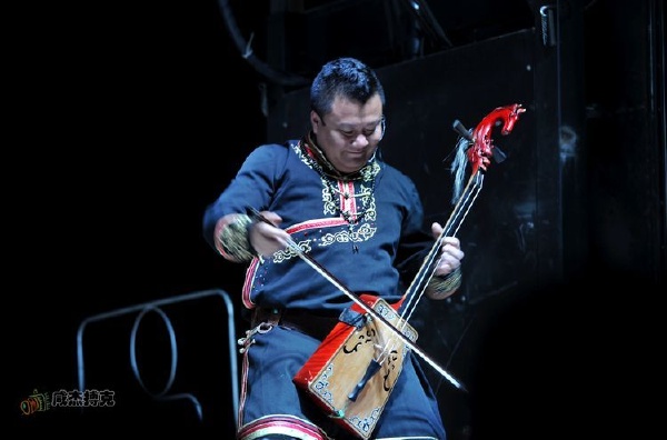 实拍科尔沁草原深处的文化轻骑兵