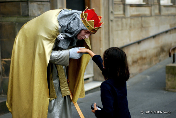my honor, your majesty! | 陛下,这是我的荣幸