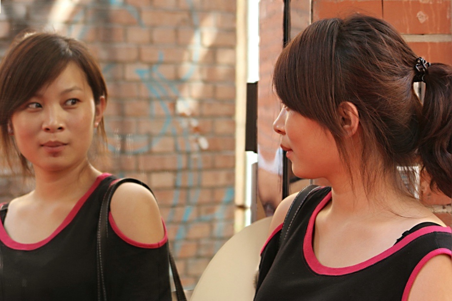 对视-北京酒仙桥798艺术区拍摄