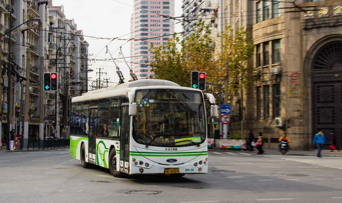 14路电车 - 上海, 电车, 公交 - 14路电车 - devinwang - 图虫摄影网