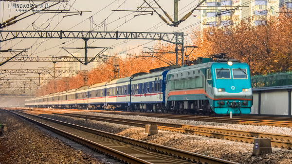 t109次列车抵达上海