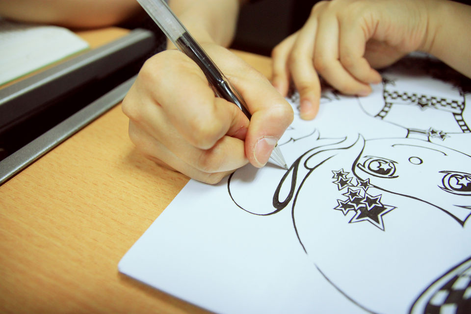 看别人画画总是充满惊喜,因为不知道下一笔落在哪里