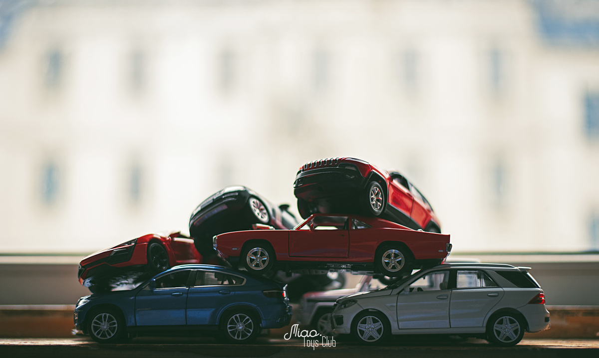 阳台上的玩具山. nikkor 50mm