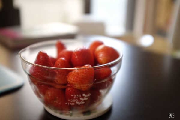 暴雨天 来一碗草莓儿