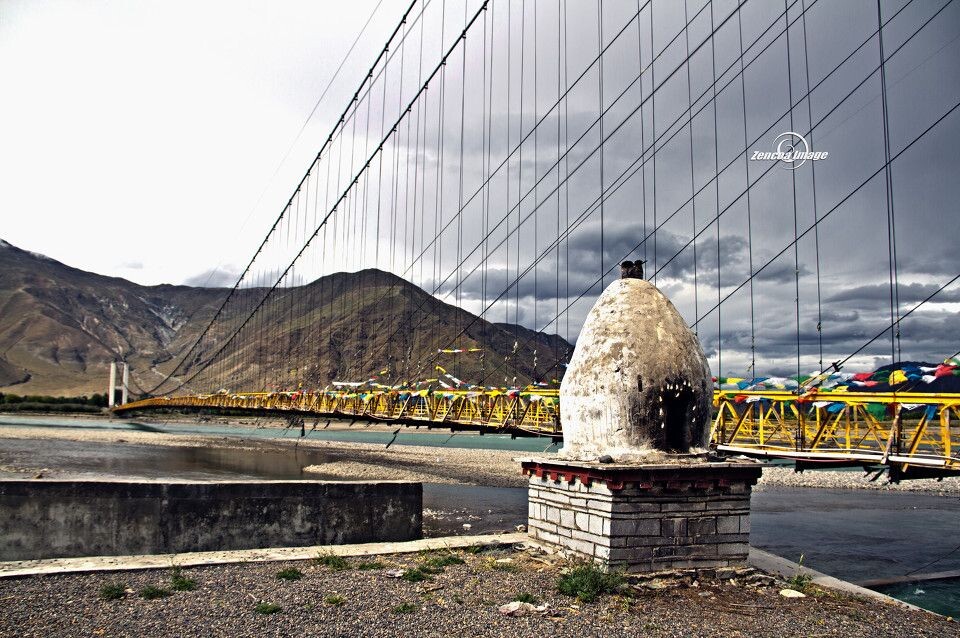 西藏拉萨达孜大桥