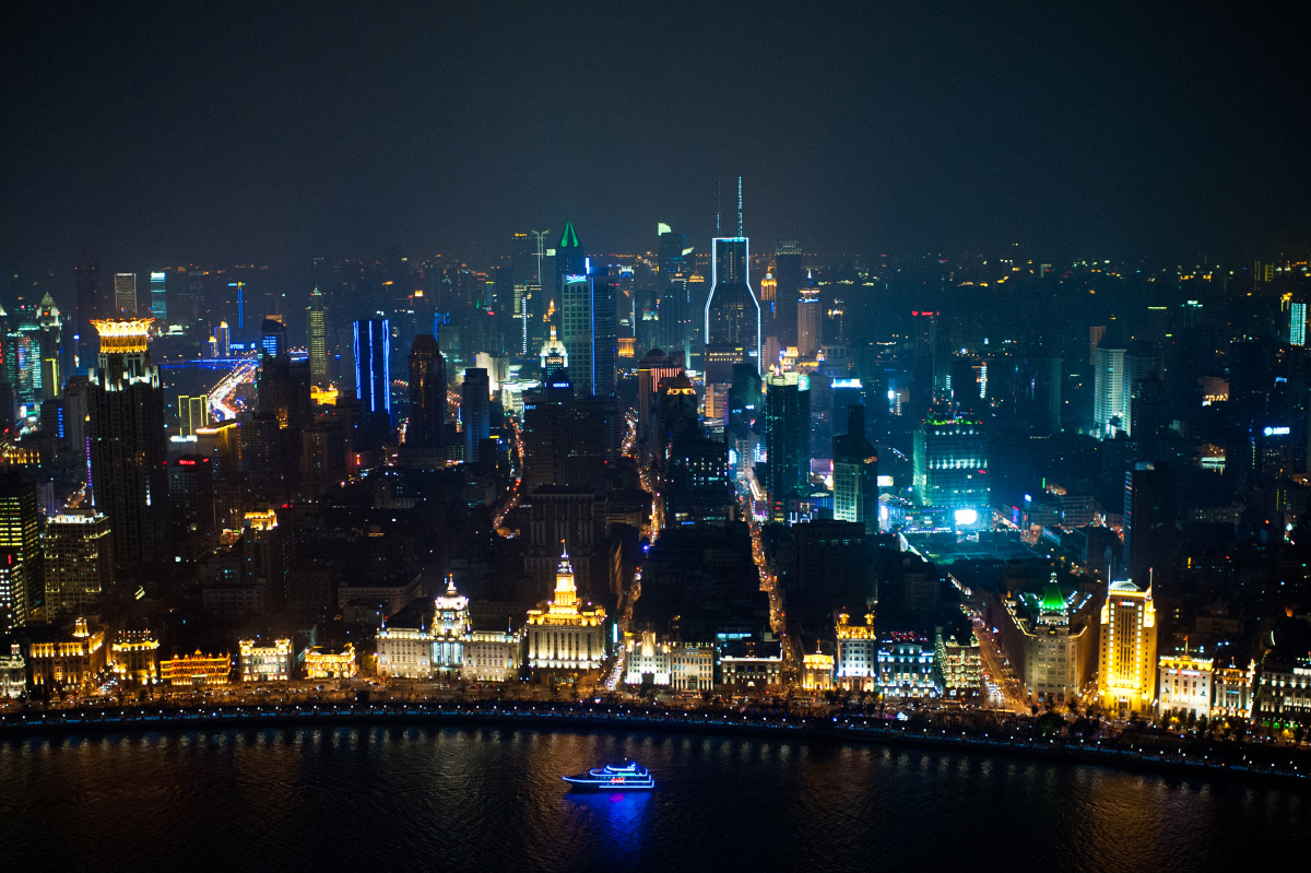 是繁华,还是浮夸那繁华的背后,隐藏的是什么