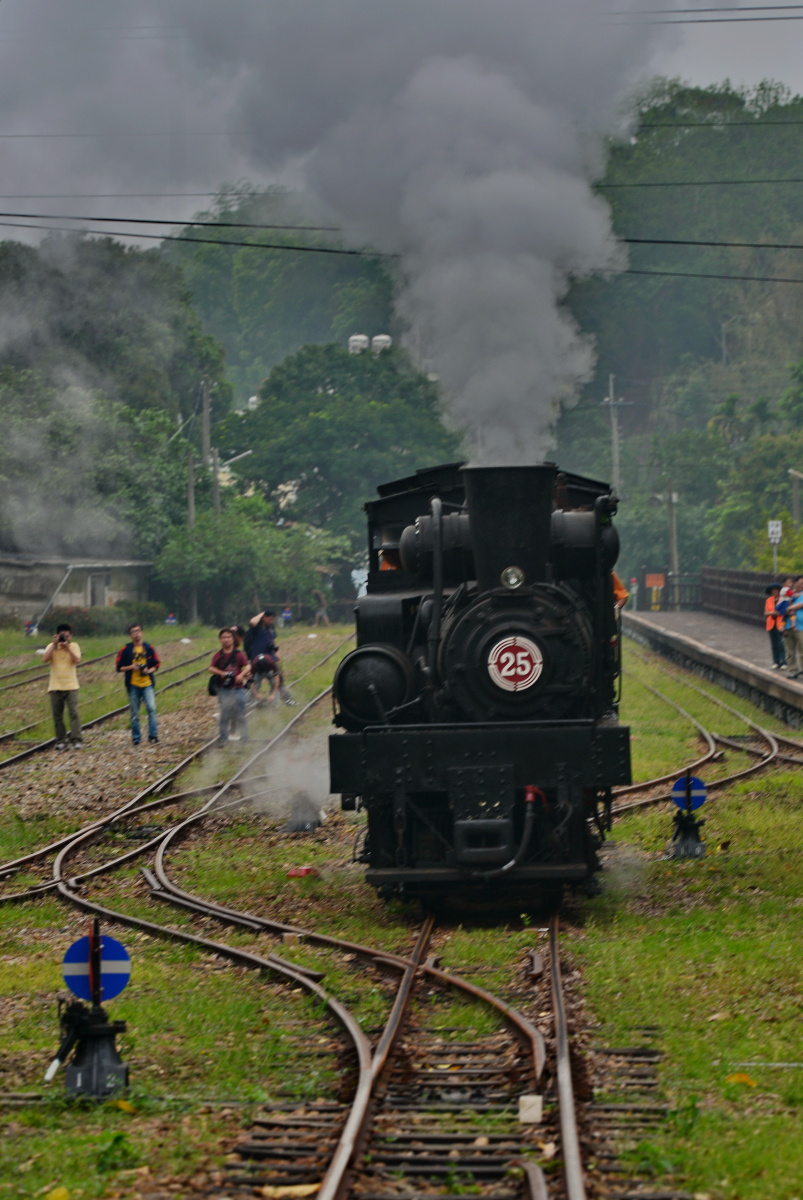 台湾阿里山25号蒸气火车头