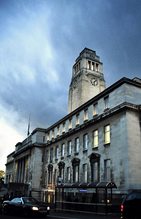 利兹大学 parkinson building