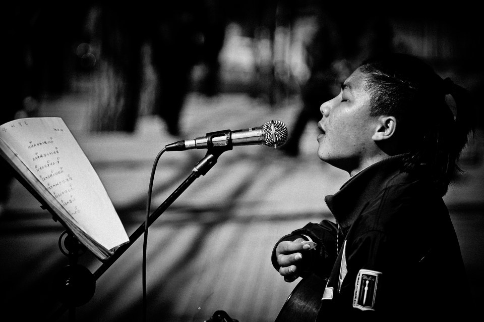 歌者北京,香山下.