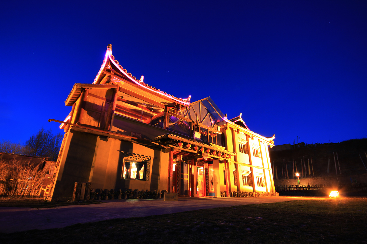 松潘县川主寺镇上磨村 - 色彩, 夜景, 佳能, 建筑, 雪花纯生古建筑