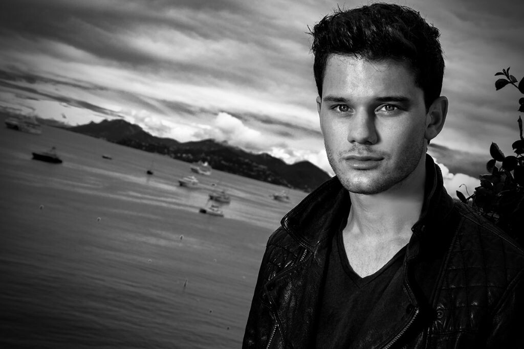 jeremy irvine