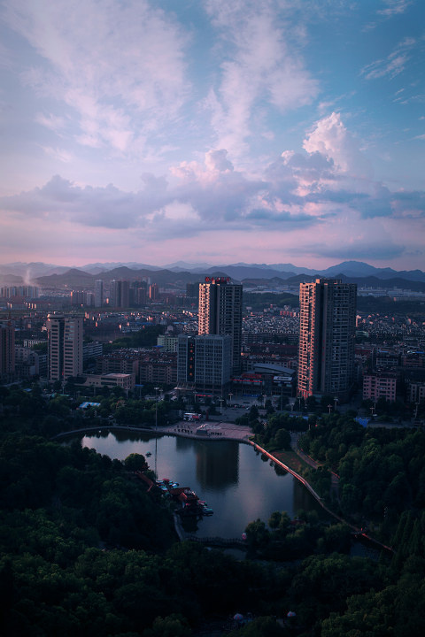 七月-娄底城市上空的云彩