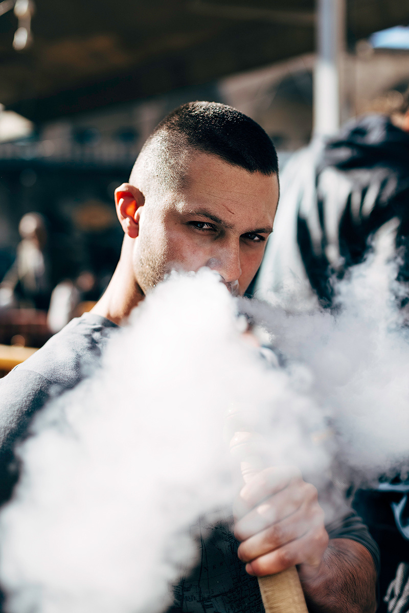 抽水烟的德国人